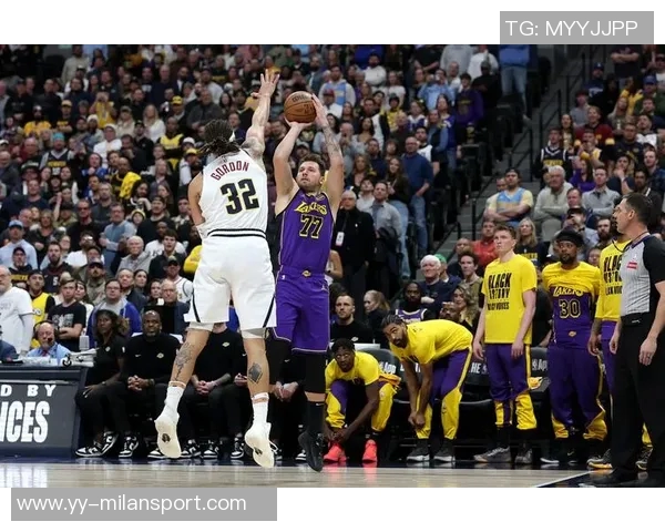 东契奇连续两场得分超过40分上一位湖人球员是詹姆斯 东契奇连续两场得分超过40分上一位湖人球员是詹姆斯