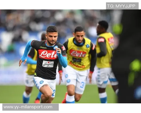 斯基拉透露因西涅愿加盟拉齐奥年薪120万欧合同至2027年